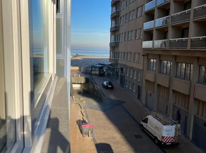 Logies One 4* Ostende